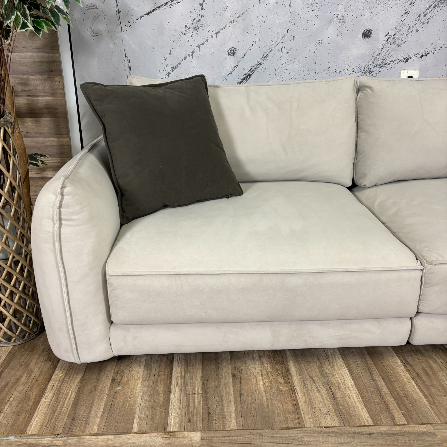 I Deliver -COMFY 2-Piece Bob's Furniture Sectional image | Ivy Store
