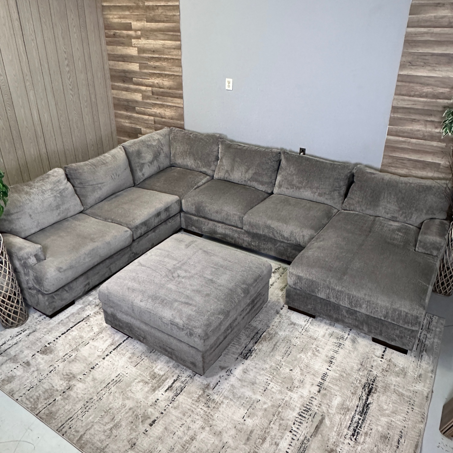 Grey U Shape Sectional With Storage Ottoman - Delivery Available Image #1 | Ivy Store