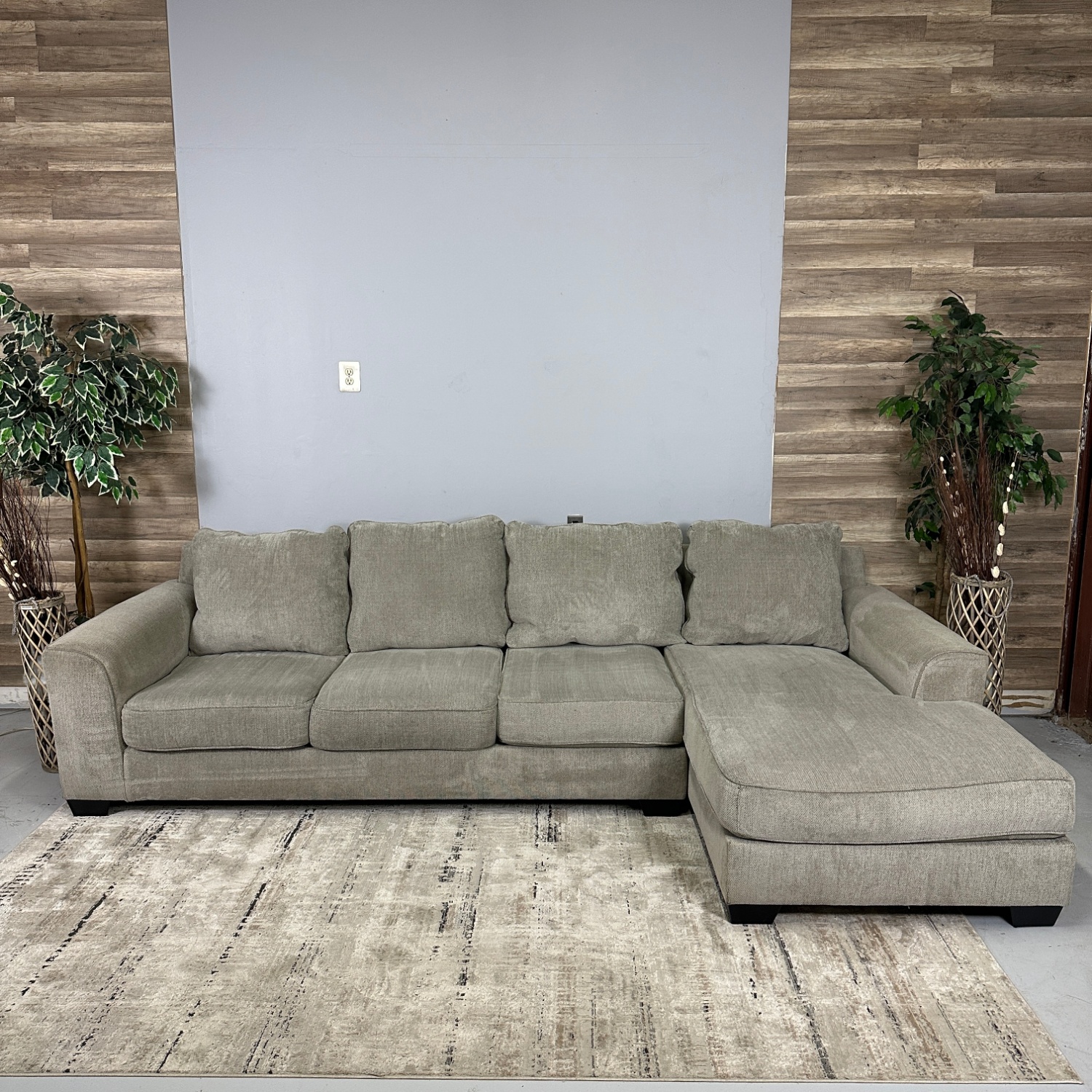 Large Oatmeal Grey Sectional - Delivery Available Image #1 | Ivy Store