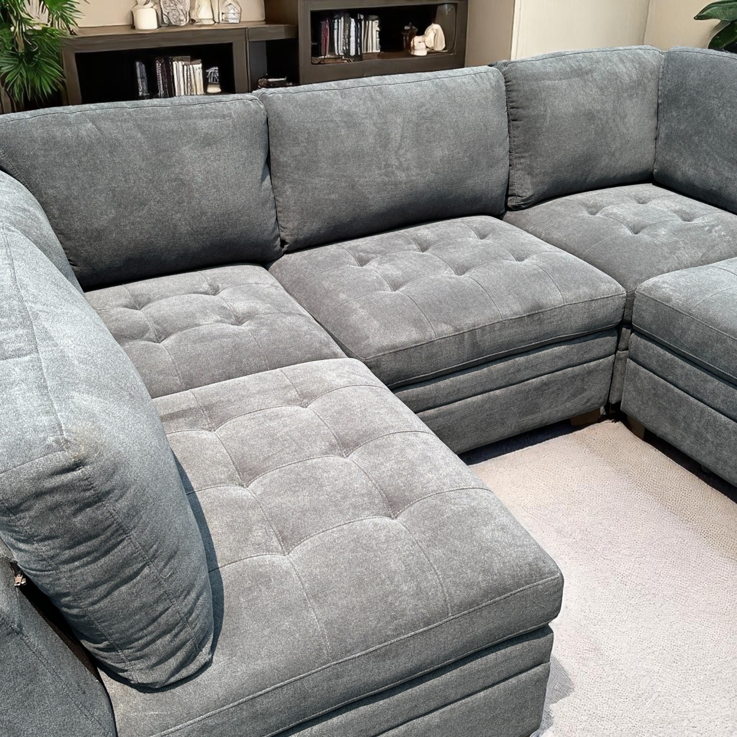 Gray Thomasville Tisdale 5-Piece Modular Sectional With Ottoman (Delivery Available) image | Ivy Store