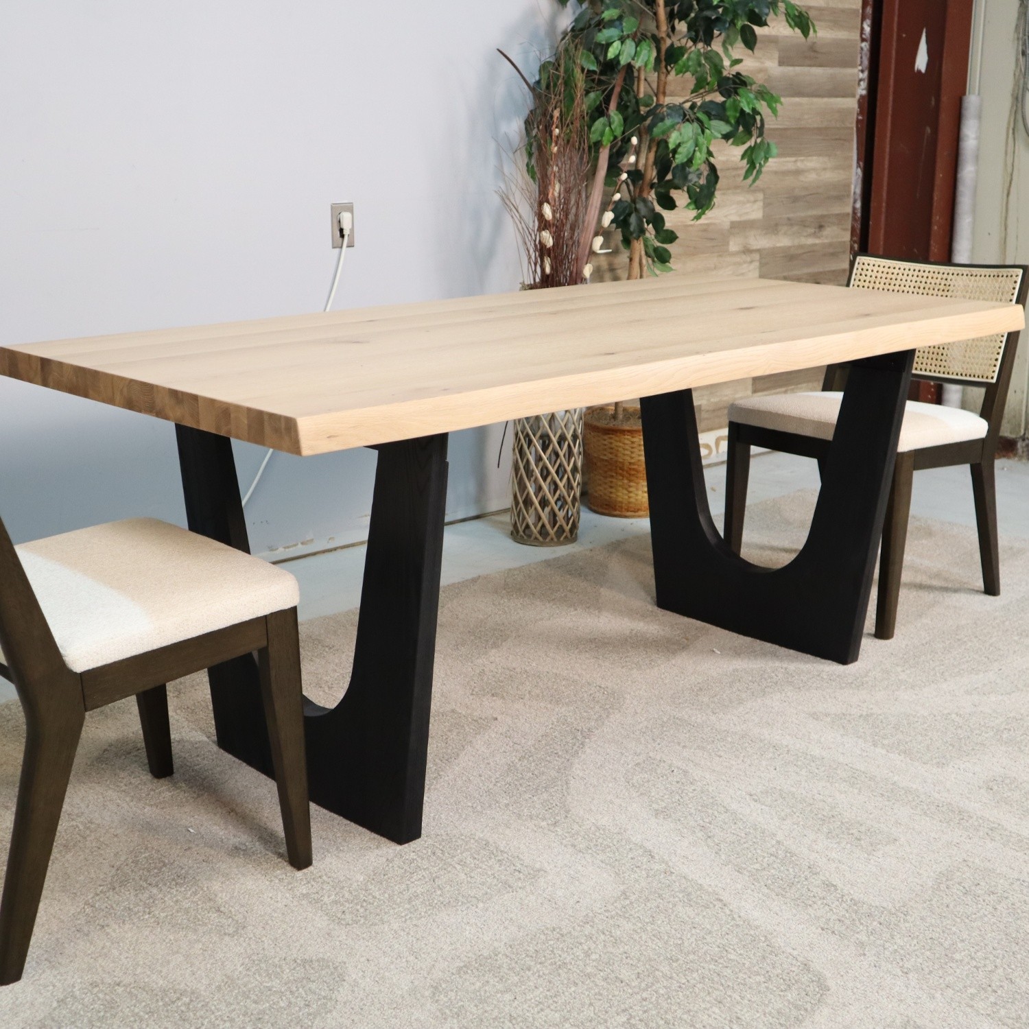 Castlery Sawyer Dining Table - Thumbnail 5