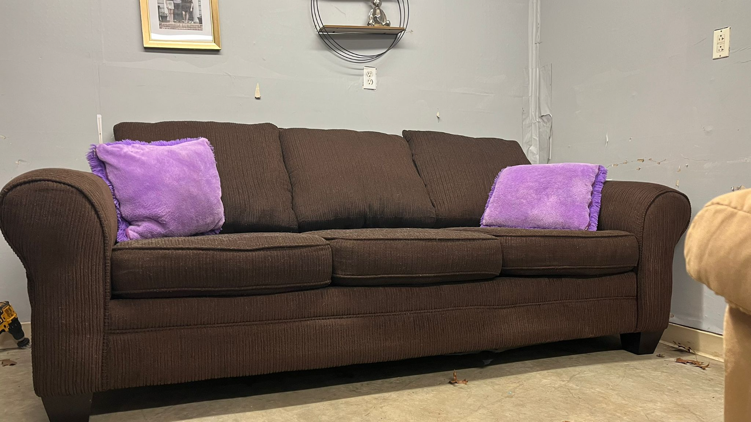 🛋️ 🖤💥 BLACK FRIDAY ALERT! 💥🖤 Sofa  🚛 Free Delivery Available and Financing! $50 Payment Image #2 | Ivy Store