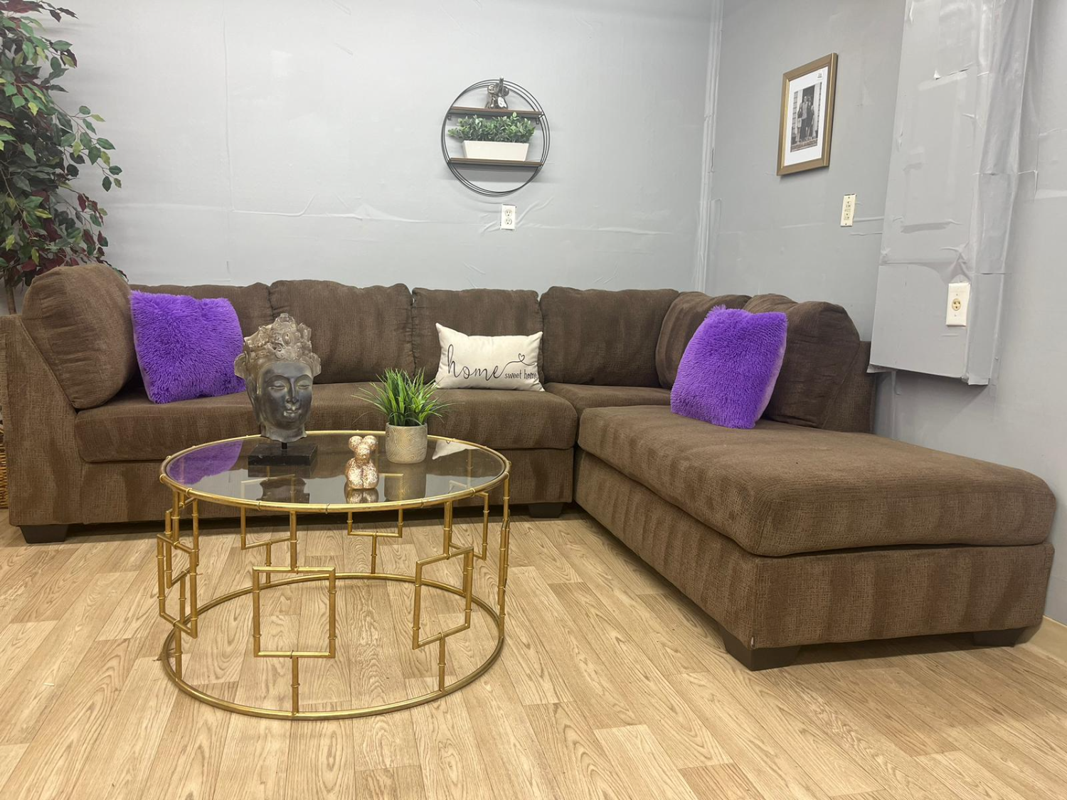 🛋️  Brown Ashley Sectional! 🚛 Free Delivery Available and Financing! Image #1 | Ivy Store