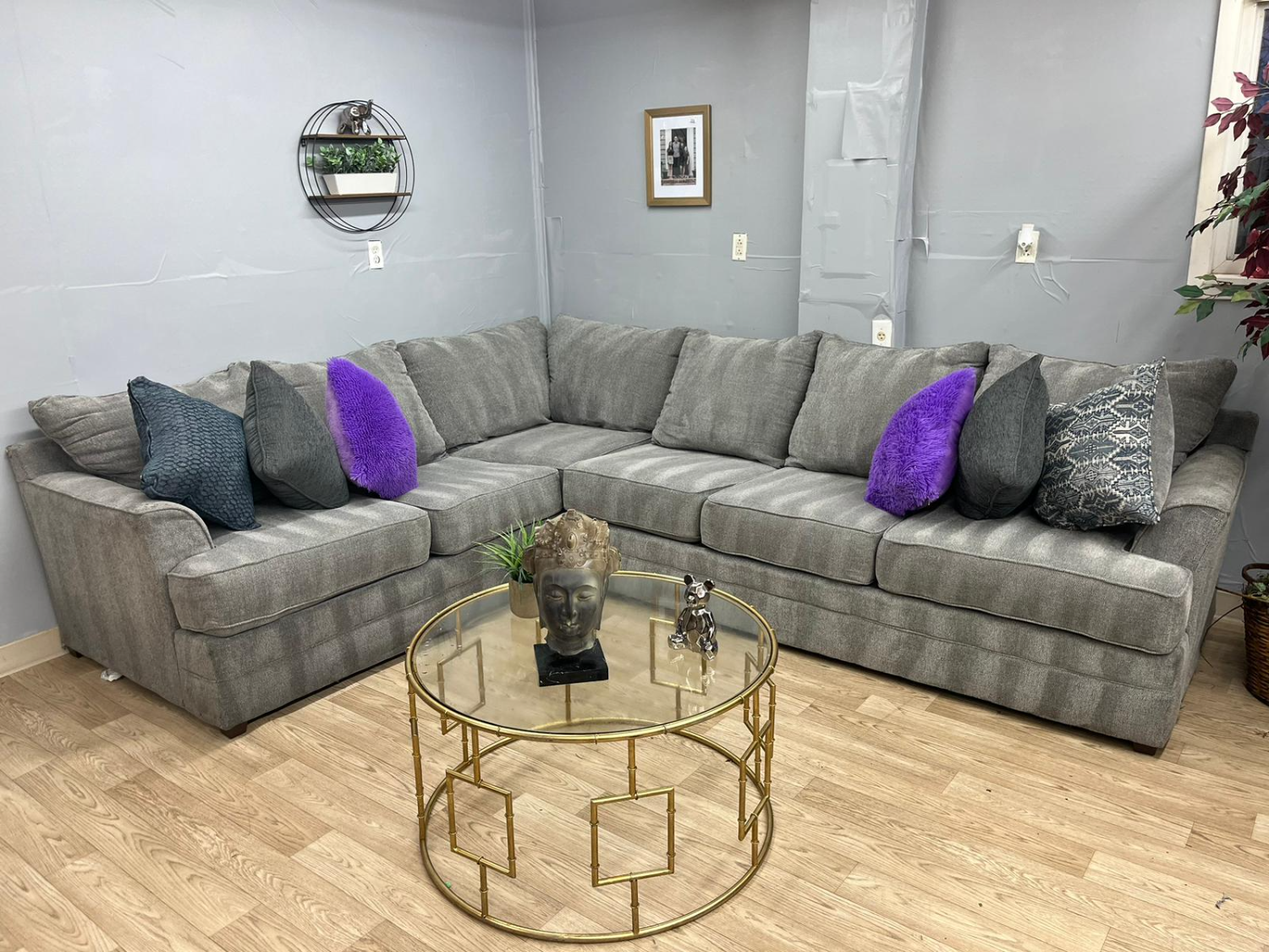 🛋️💥 Broyhill Sectional 💥 Free Delivery And Financing Available! Image #2 | Ivy Store