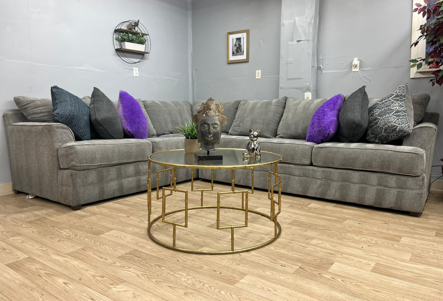 🛋️💥 Broyhill Sectional 💥 Free Delivery And Financing Available! image | Ivy Store