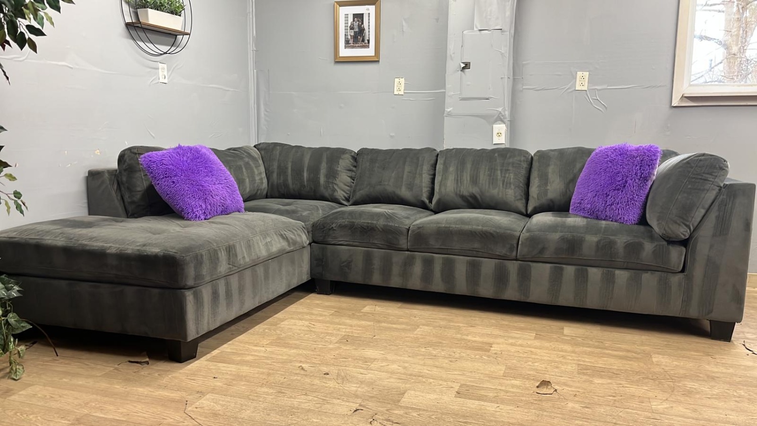 🛋️💥 Gray Sectional 💥 Free Delivery And Financing Available! Image #2 | Ivy Store