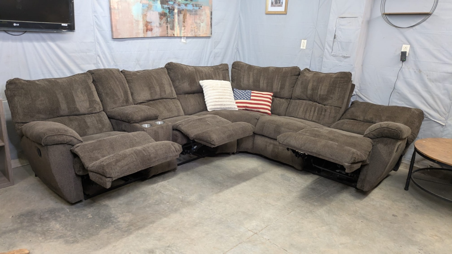 🛋️💥 Modern Sectional With 3 Recliners + USB Port 💥 Free Delivery And Financing Available! Image #2 | Ivy Store