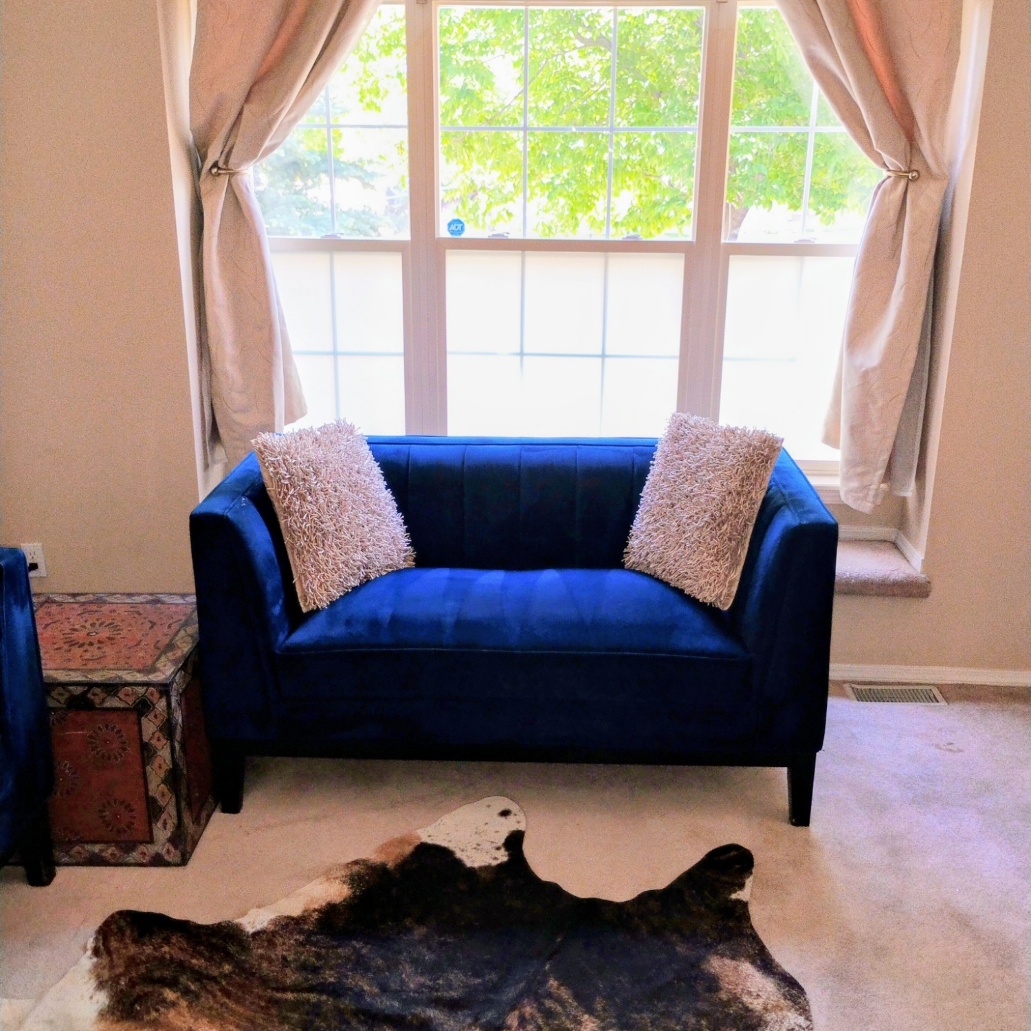 AFW Calais Royal Blue Velvet Sofa & Loveseat Set | 🚛 DELIVERY image | Ivy Store