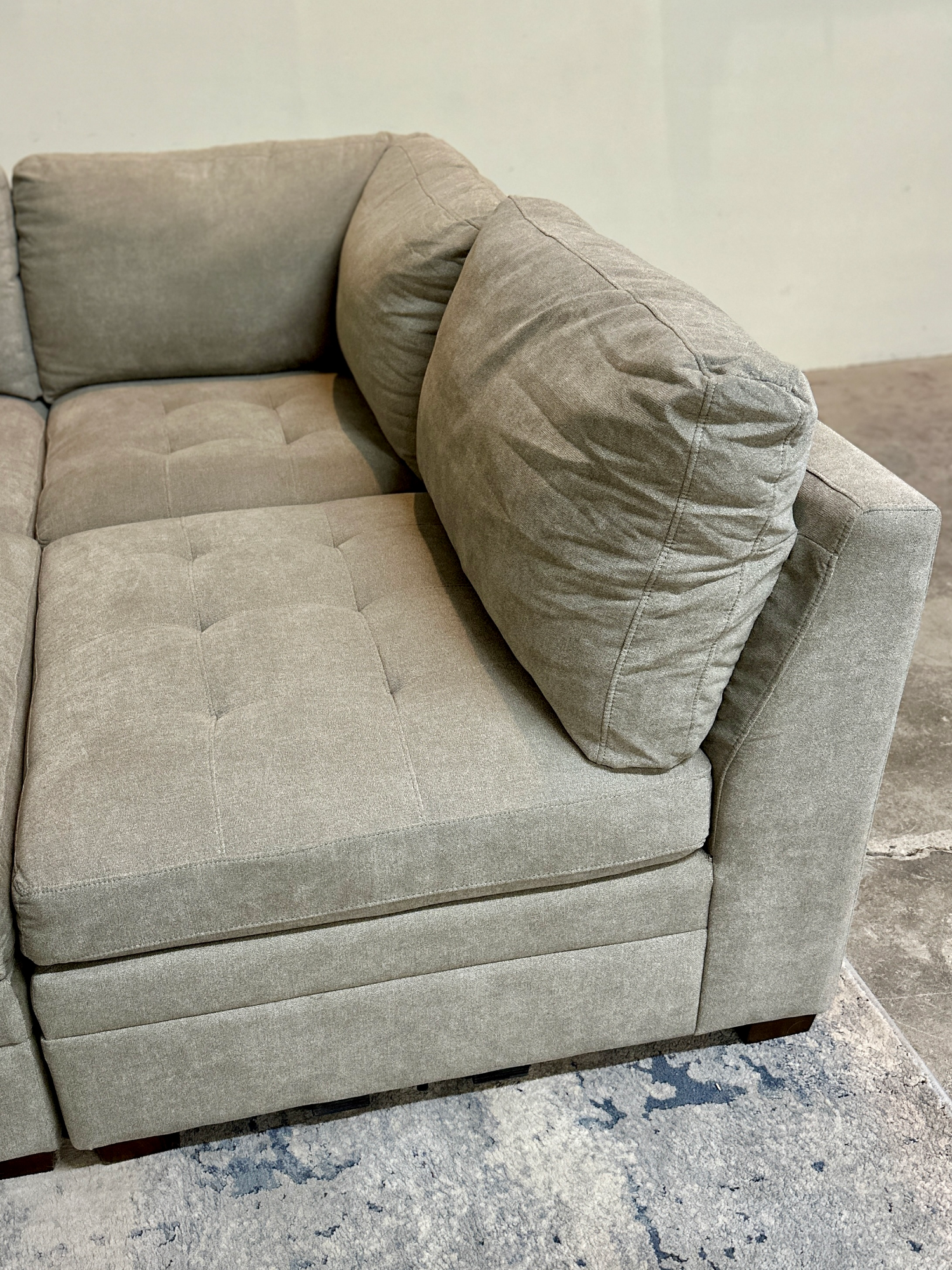 🚚 DELIVERY! Modular Thomasville Tisdale Sectional Sofa image | Ivy Store