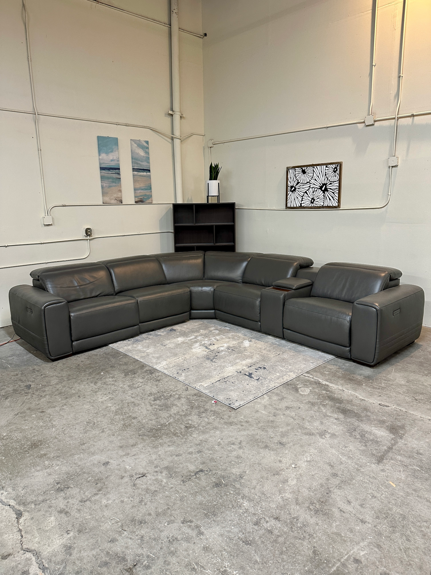 🚚 DELIVERY! Karson Leather Power Reclining Sectional w/ Power Headrests Image #2 | Ivy Store