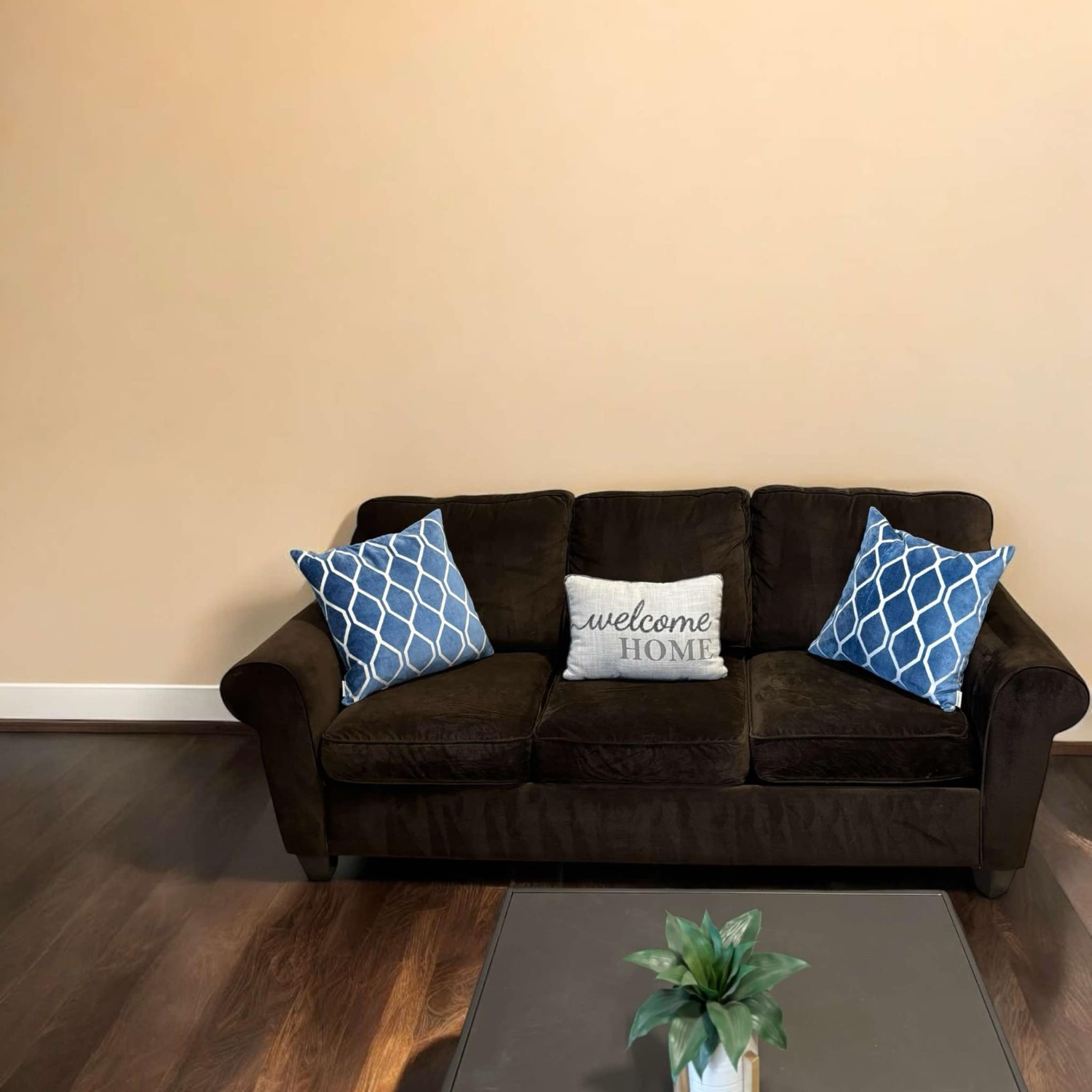 Corinthian Couch, Loveseat, Chair & Ottoman Set (Free Driveway Delivery) Image #2 | Ivy Store