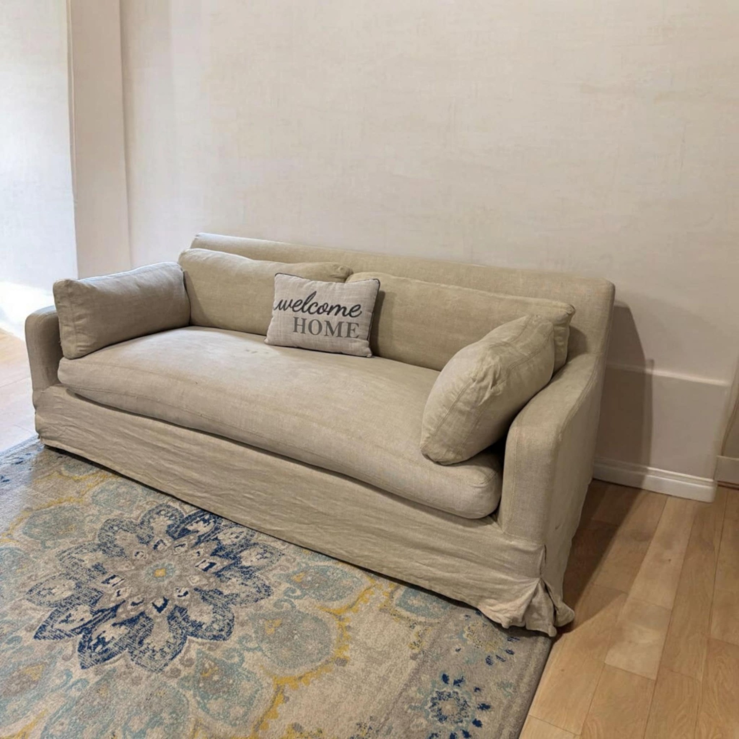 RH Belgian Slipcovered Slope Arm Bench-Seat Sofa (DELIVERY AVAILABLE) Image #2 | Ivy Store