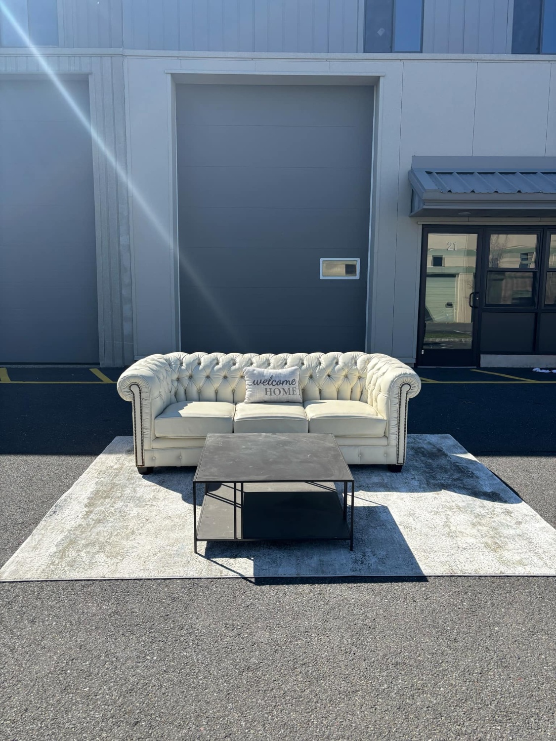 Chesterfield Leather Sofa Couch (DELIVERY AVAILABLE) Image #1 | Ivy Store