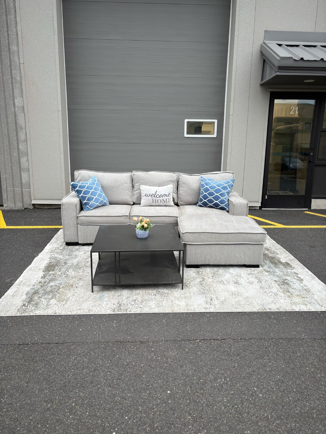 Bobs playscape Sectional Couch (DELIVERY AVAILABLE/ $50 DOWN & IT’S YOURS 🟢) Image #1 | Ivy Store