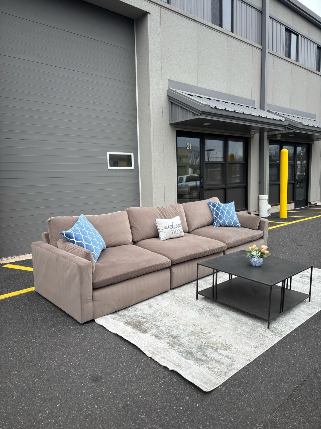 Ashley furniture Sophie Modular Sectional Couch (DELIVERY AVAILABLE) Image #2 | Ivy Store