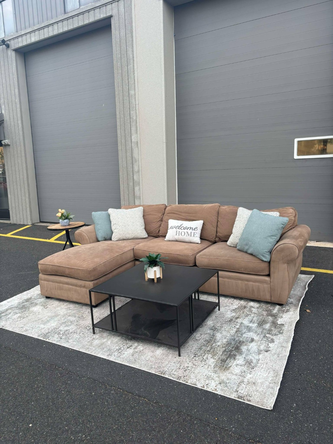 Pottery Barn Pearce Sectional Couch (DELIVERY AVAILABLE) Image #2 | Ivy Store