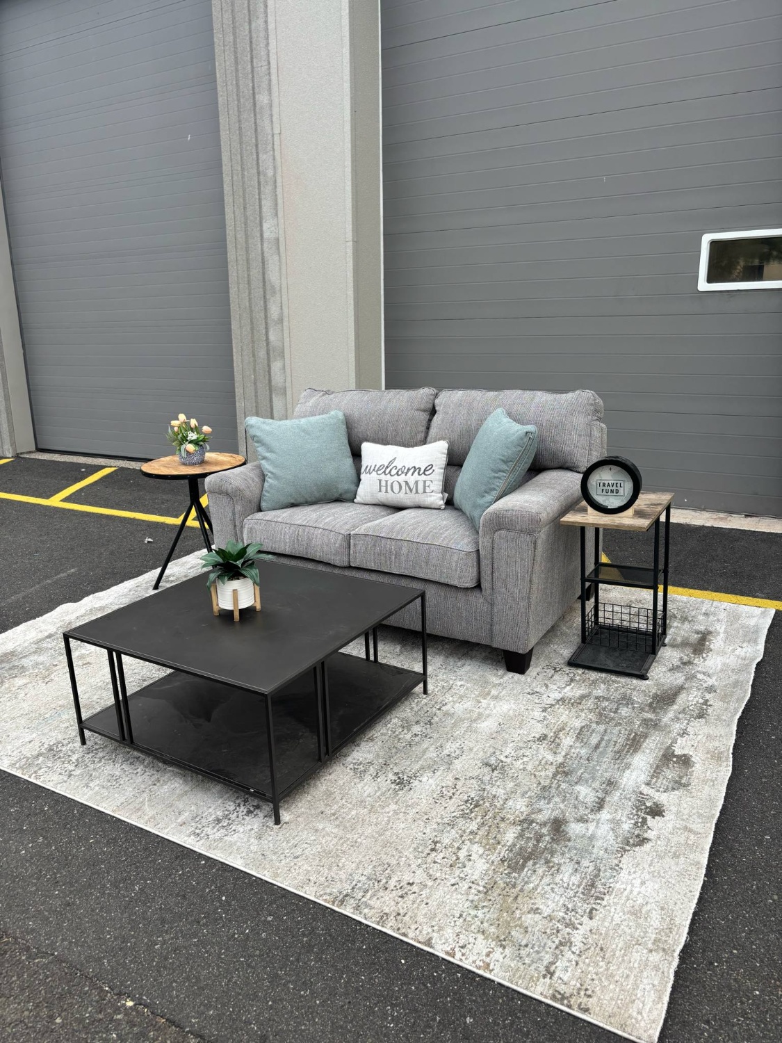 Gray Loveseat Couch (DELIVERY AVAILABLE ) Image #2 | Ivy Store