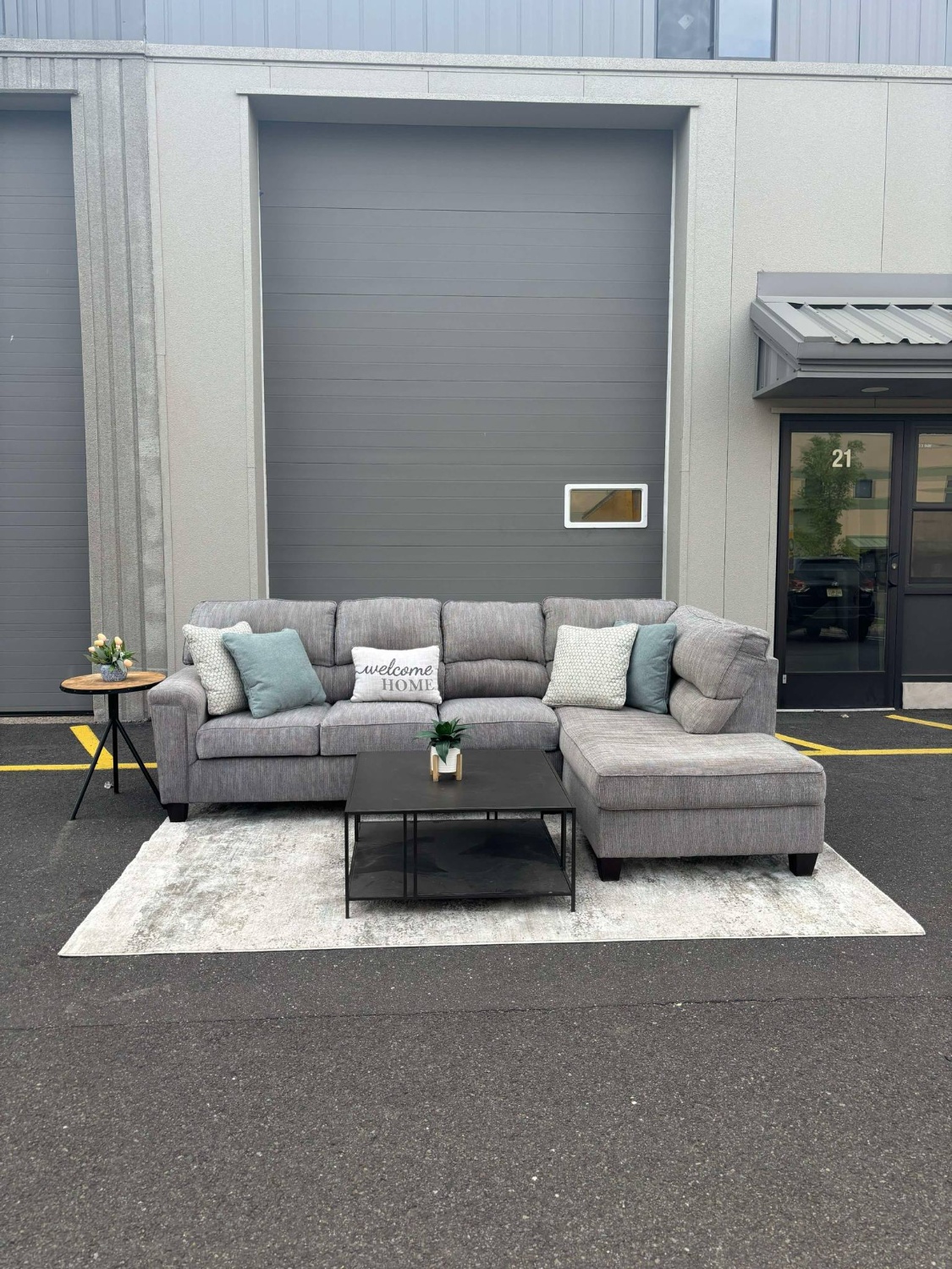 Gray Sectional Couch (DELIVERY AVAILABLE) Image #1 | Ivy Store