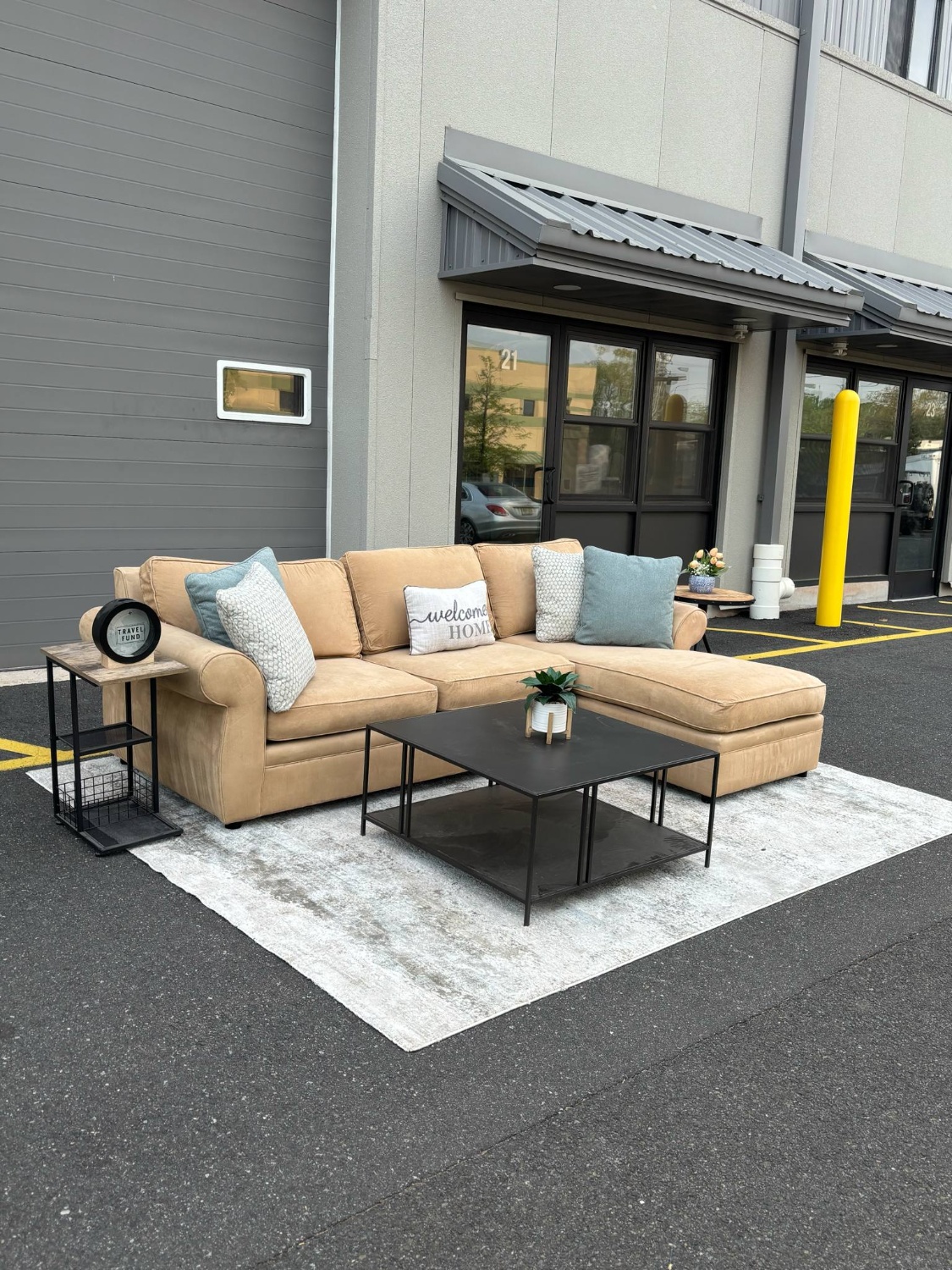 Pottery Barn Pearce Sectional Couch  (DELIVERY AVAILABLE) Image #2 | Ivy Store