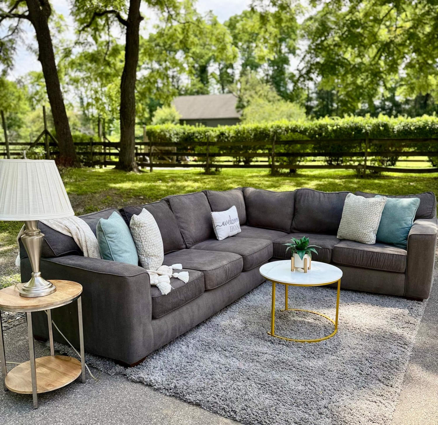 Gray Sectional Couch (DELIVERY AVAILABLE) Image #1 | Ivy Store