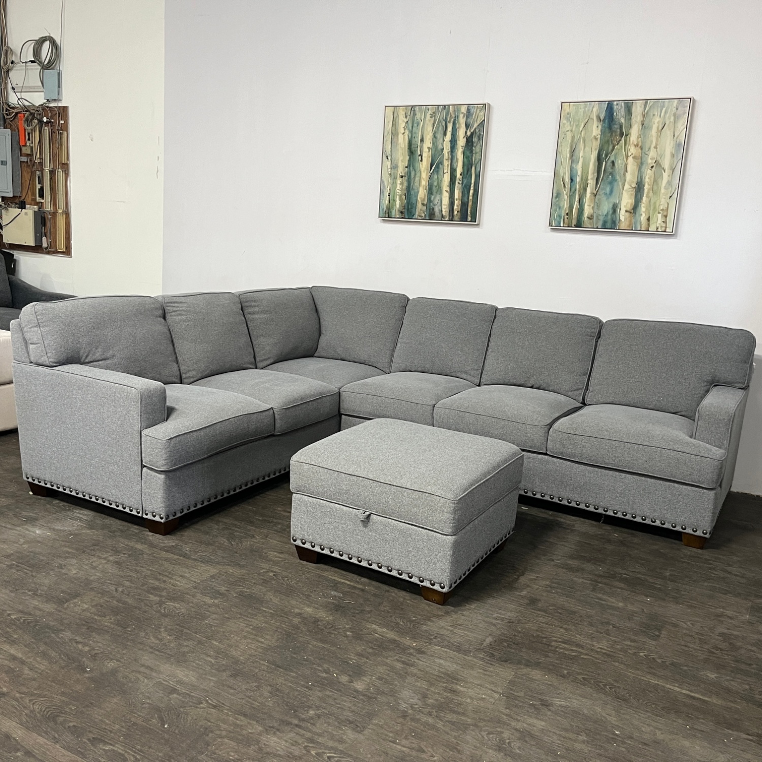 Thomasville Sectional Couch + Ottoman | Free Delivery! Image #2 | Ivy Store