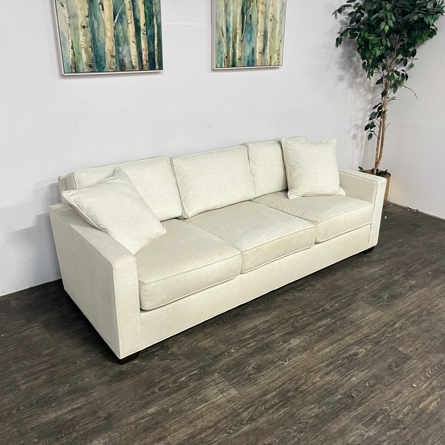 Ethan Allen Couch Bennett 3 Seat Sofa | Free Delivery! Image #1 | Ivy Store