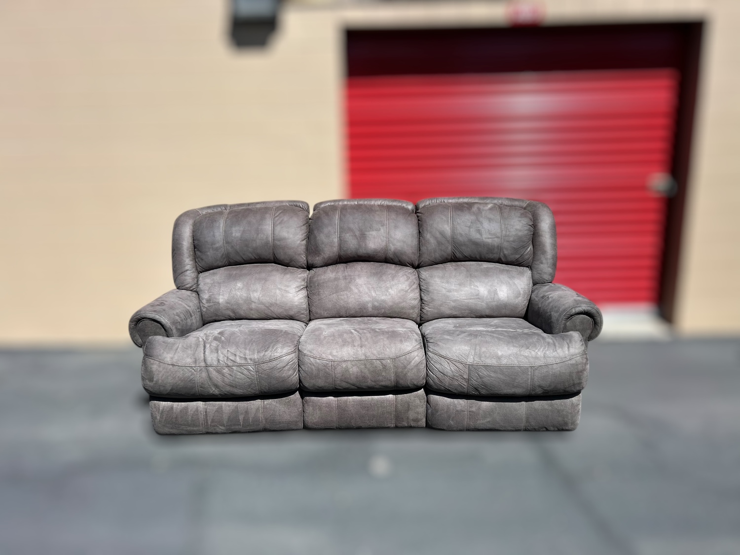 Delivery Available Flexsteel gray sofa recliner Image #1 | Ivy Store