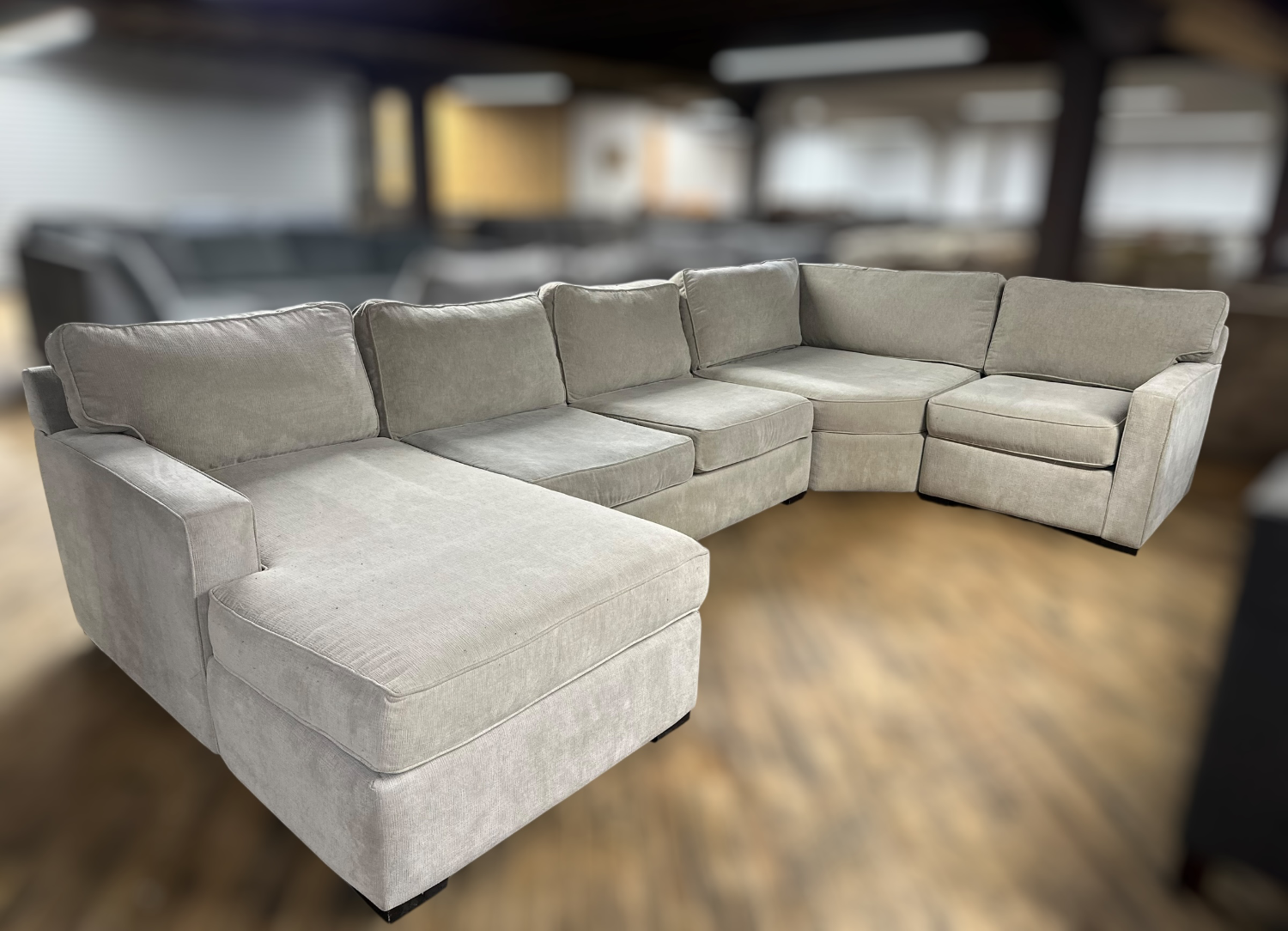 Free Delivery ivory Macys 4-piece U shape sectional couch image | Ivy Store