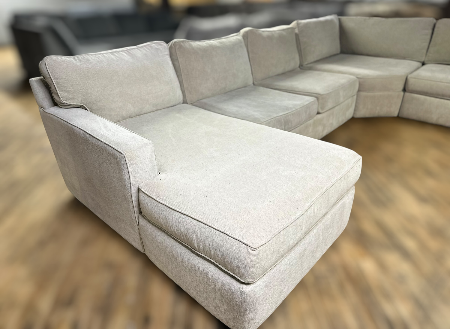 Free Delivery ivory Macys 4-piece U shape sectional couch image | Ivy Store