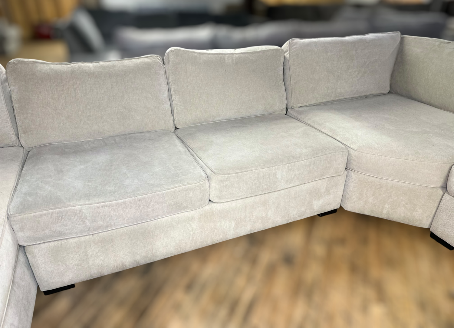 Free Delivery ivory Macys 4-piece U shape sectional couch image | Ivy Store