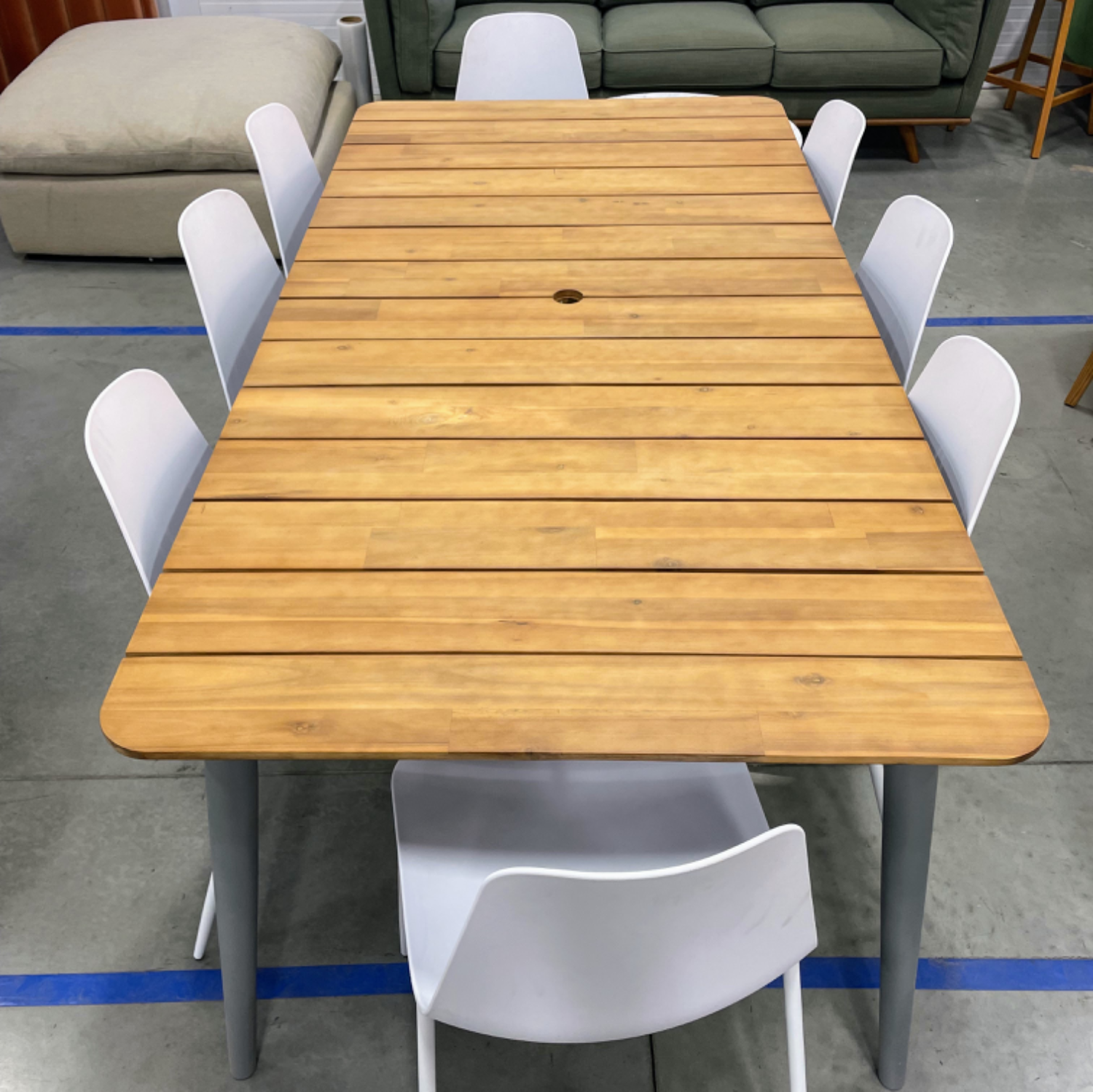 ARTICLE - Latta Outdoor Dining Table | 🚛 WHITE GLOVE DELIVERY Image #2 | Ivy Store