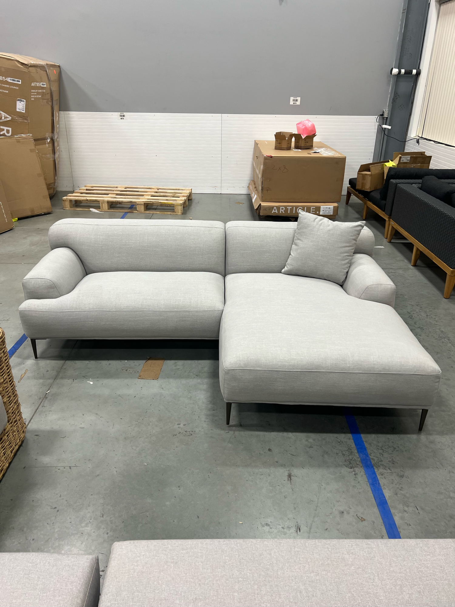 ARTICLE - Abisko Right Facing Sectional | 🚛 WHITE GLOVE DELIVERY image | Ivy Store
