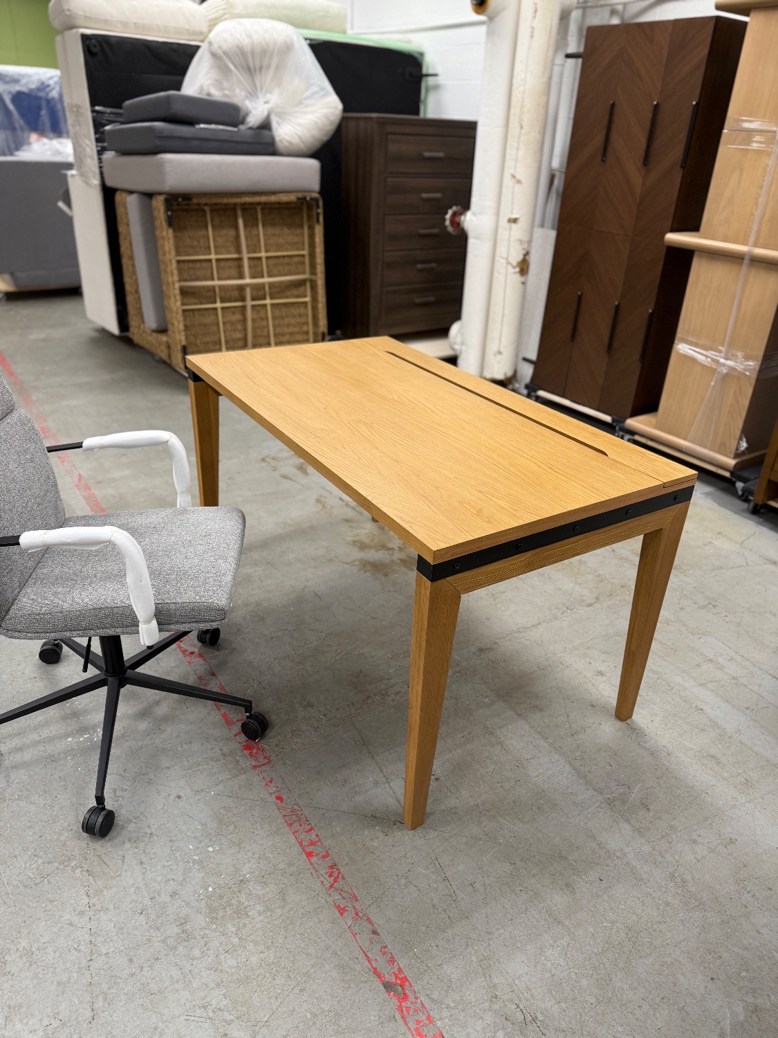 ARTICLE - Madera Desk (Oak) | 🚛 WHITE GLOVE DELIVERY image | Ivy Store