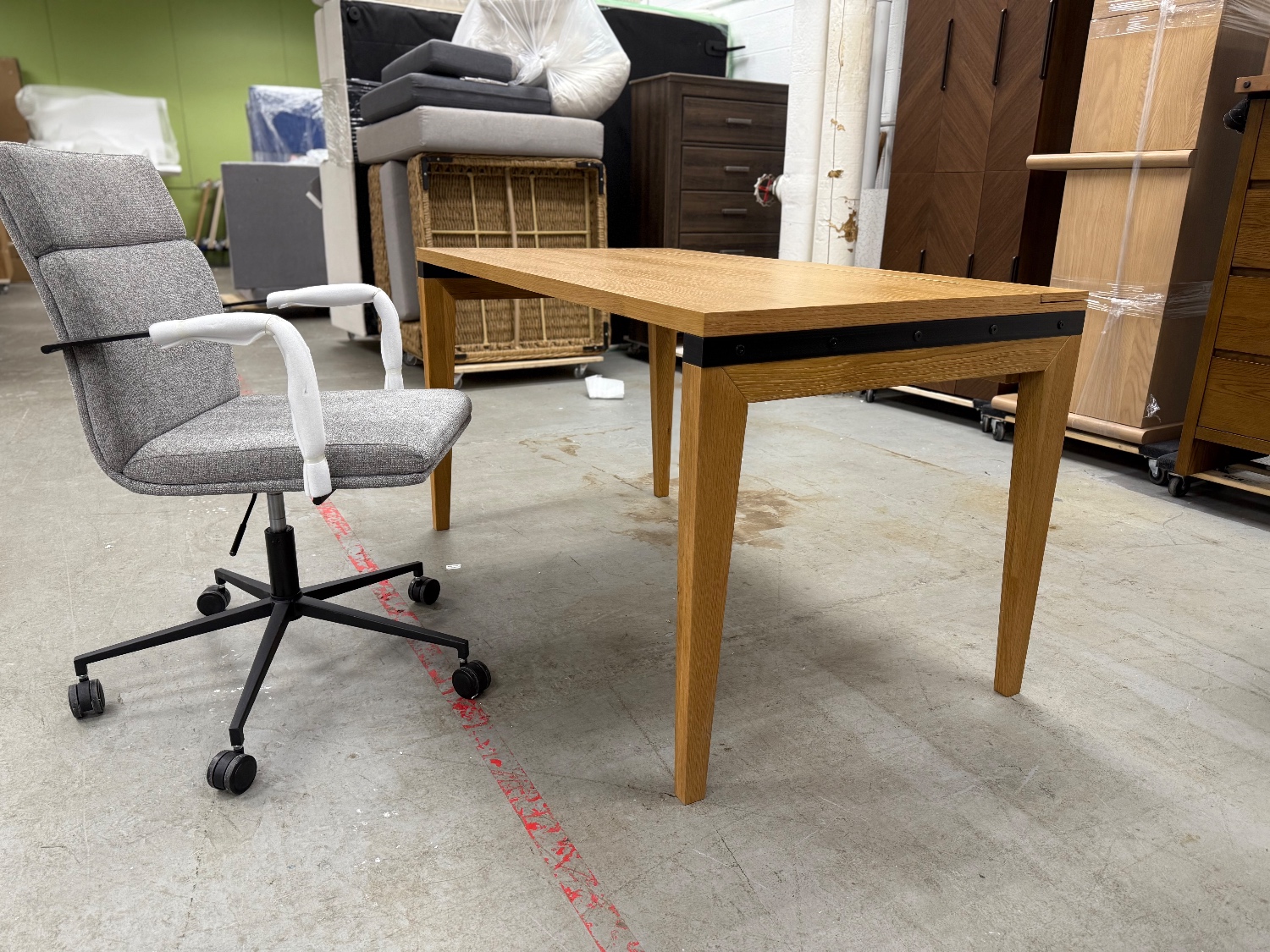 ARTICLE - Madera Desk (Oak) | 🚛 WHITE GLOVE DELIVERY image | Ivy Store