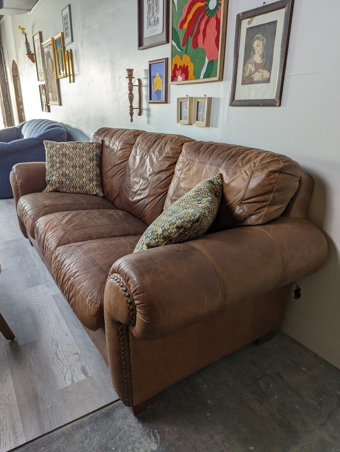 Rooms To Go Brown Leather Sofa - Free Delivery Throughout Omaha image | Ivy Store