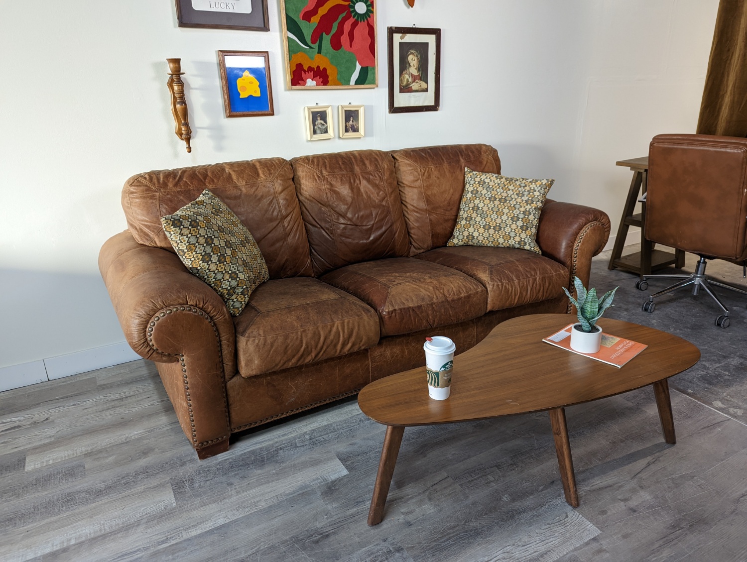 Rooms To Go Brown Leather Sofa - Free Delivery Throughout Omaha image | Ivy Store