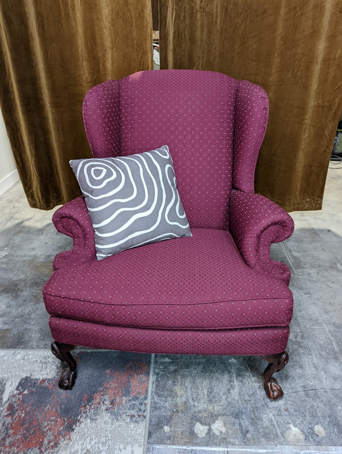 Broyhill Highback Chair - Free Delivery Throughout Omaha Image #1 | Ivy Store