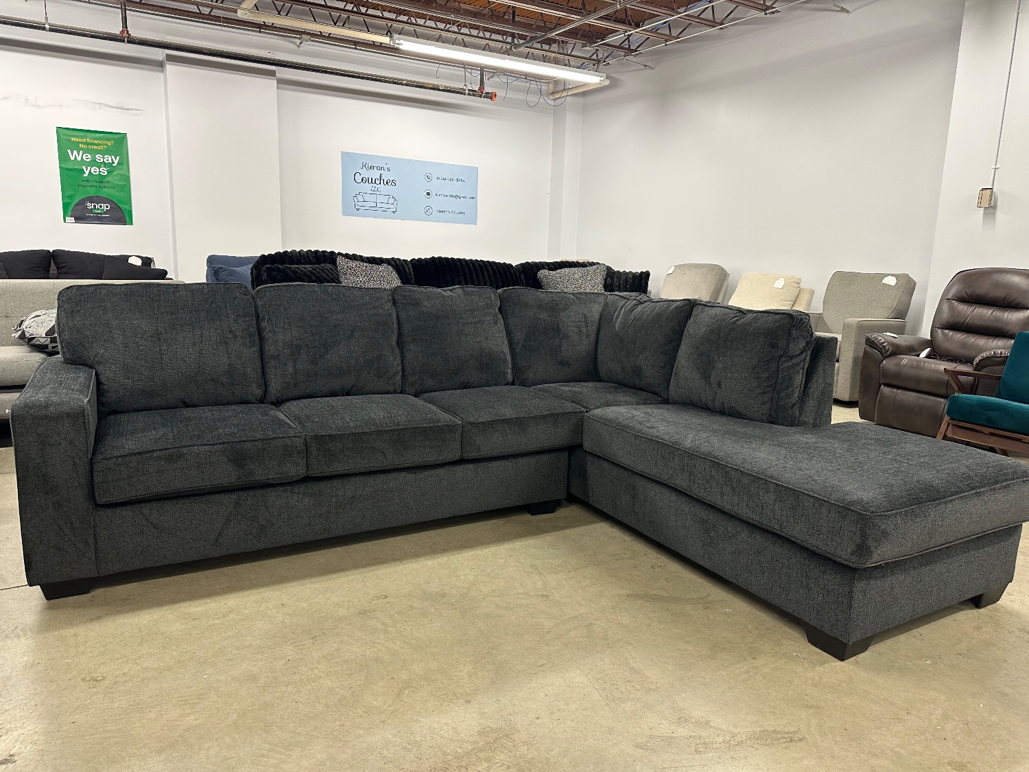 NEW Gray Sectional - Delivery and Financing Available! Image #1 | Ivy Store
