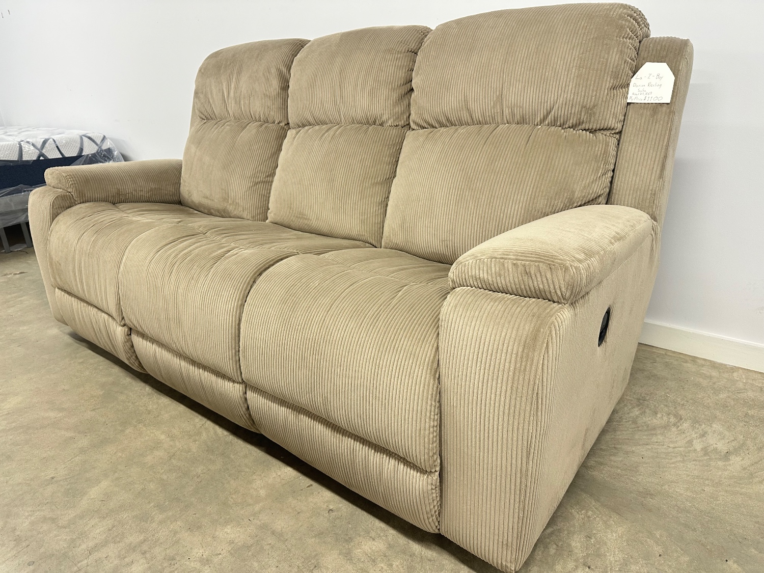 New La-Z-Boy Dorian Reclining Sofa - Delivery and Financing Available Image #1 | Ivy Store