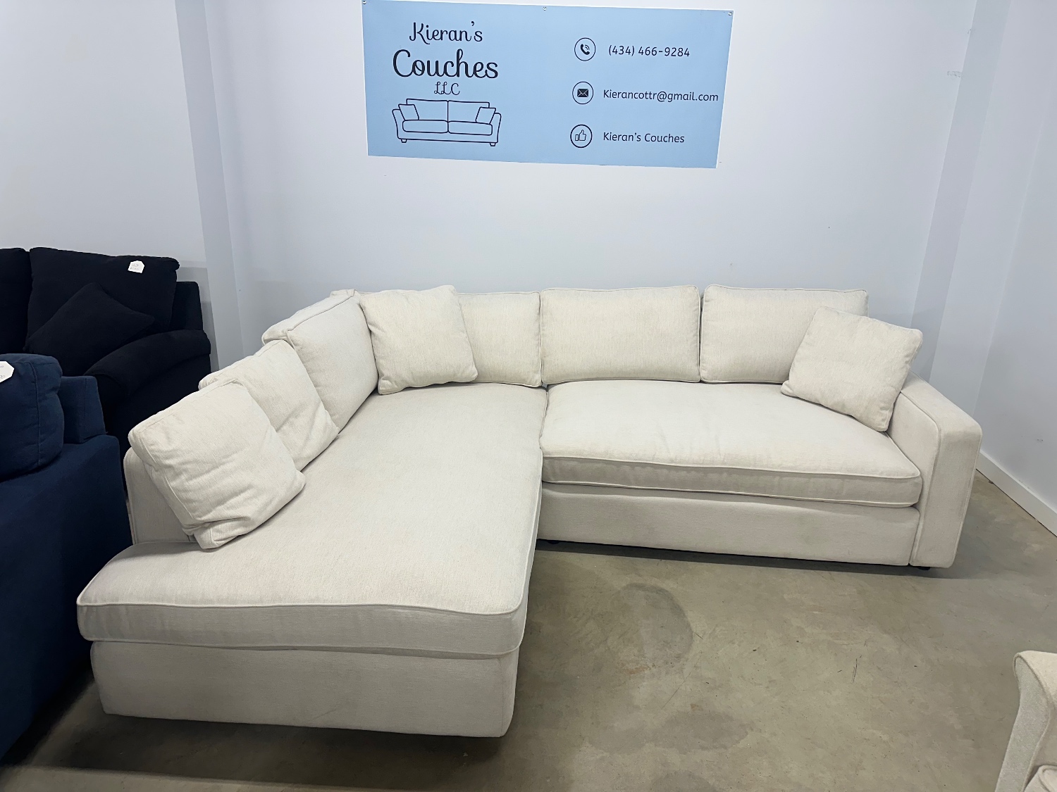 Interior Define Sectional - Delivery and Financing Available! Image #2 | Ivy Store