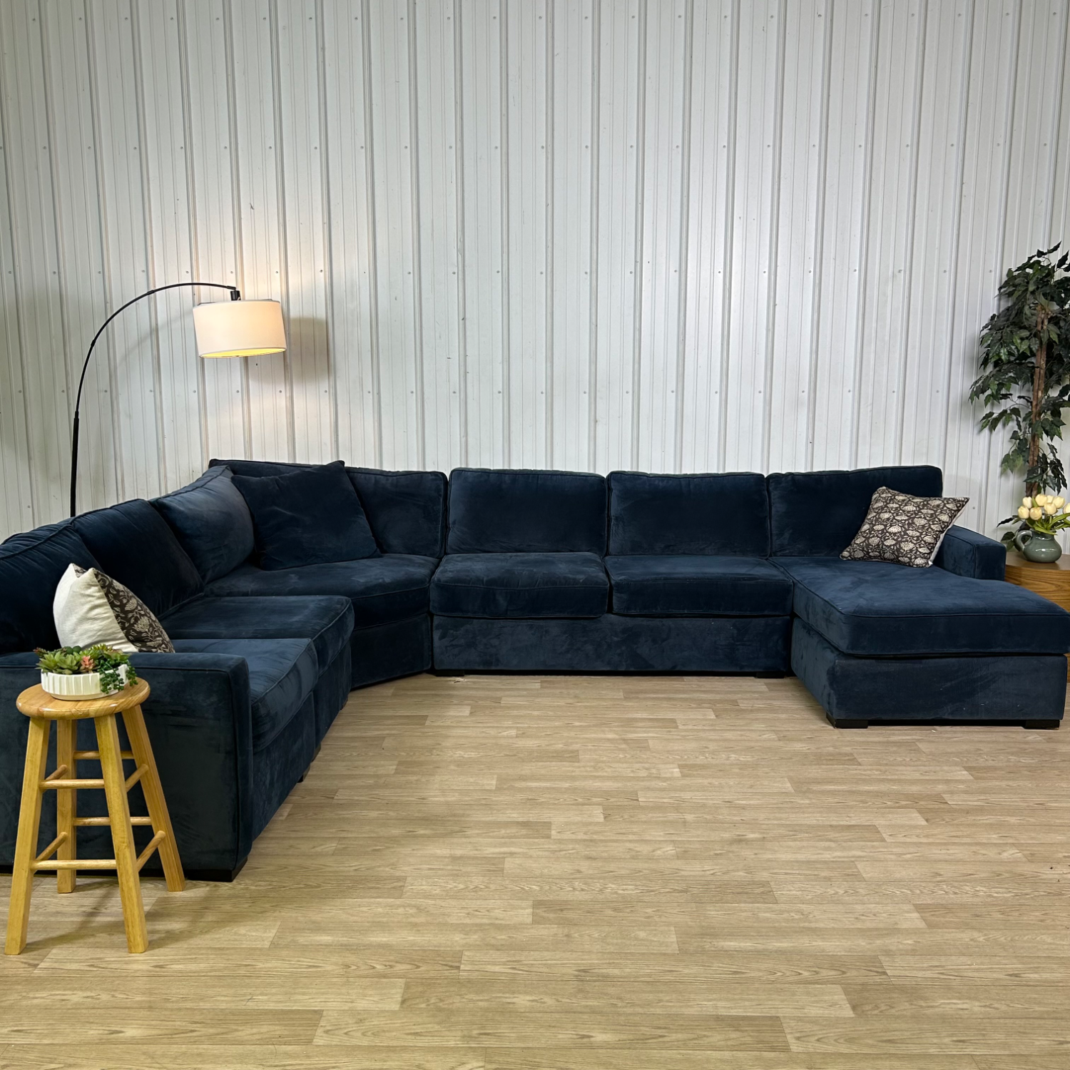 Macys Radley U-Sectional Couch Image #1 | Ivy Store