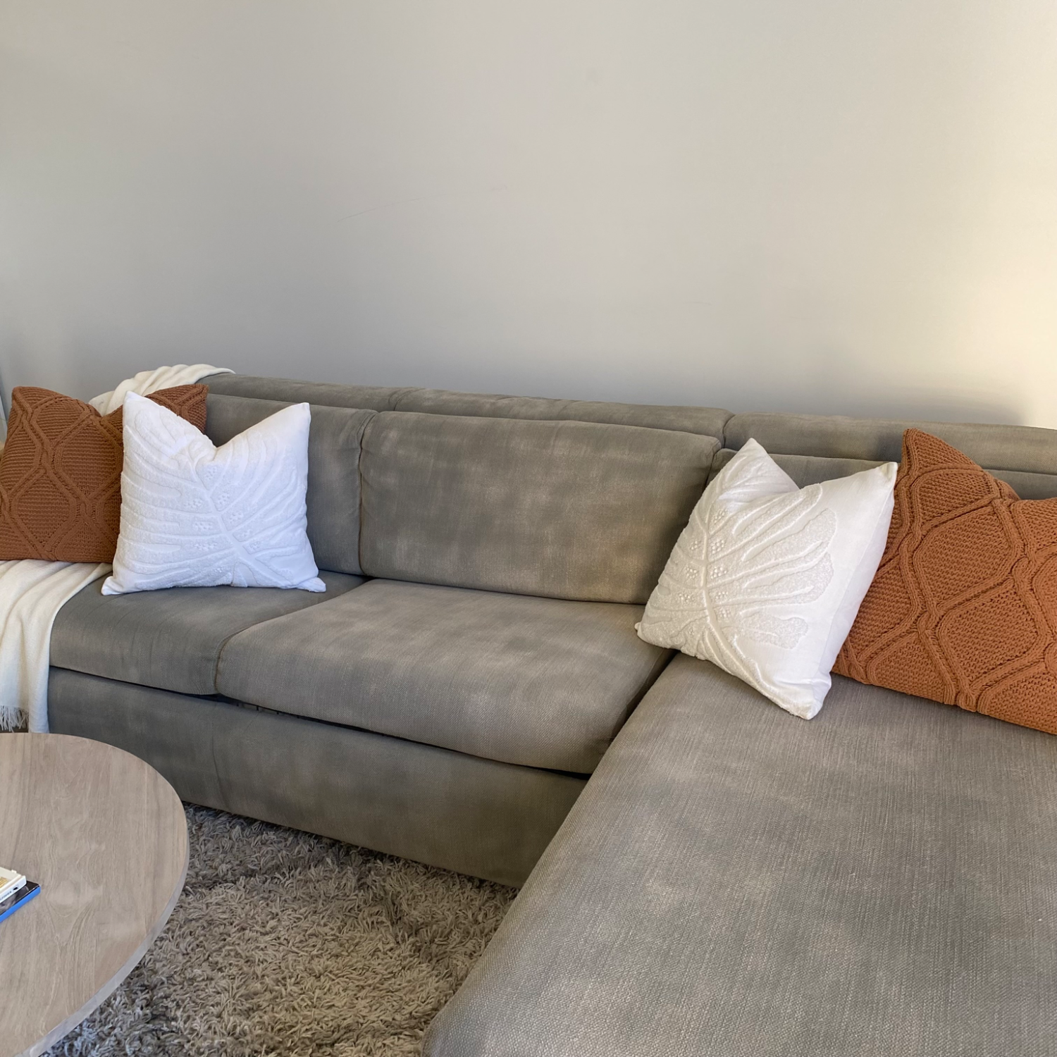 West Elm Enzo Gray 2 piece sleeper sectional w/storage chaise image | Ivy Store