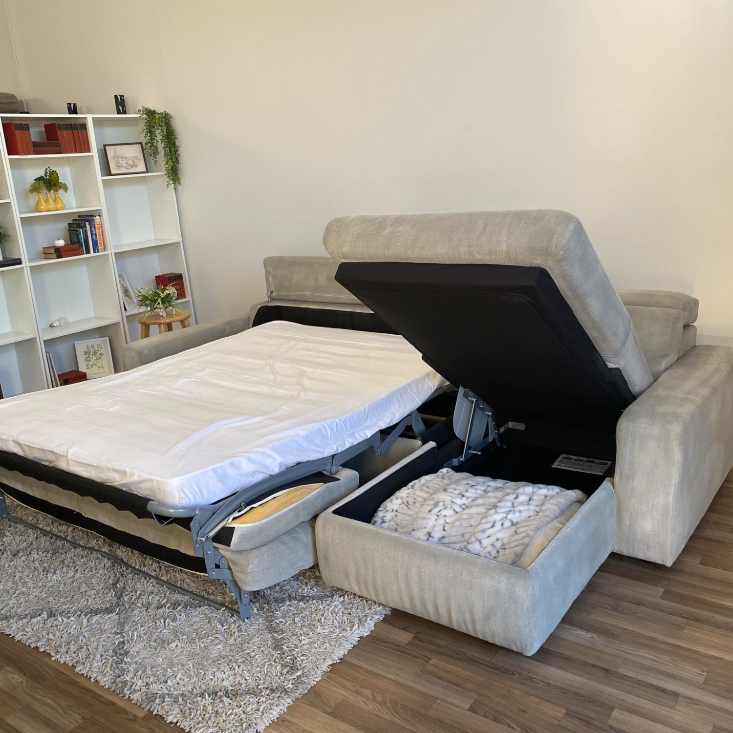 West Elm Enzo Gray 2 piece sleeper sectional w/storage chaise image | Ivy Store