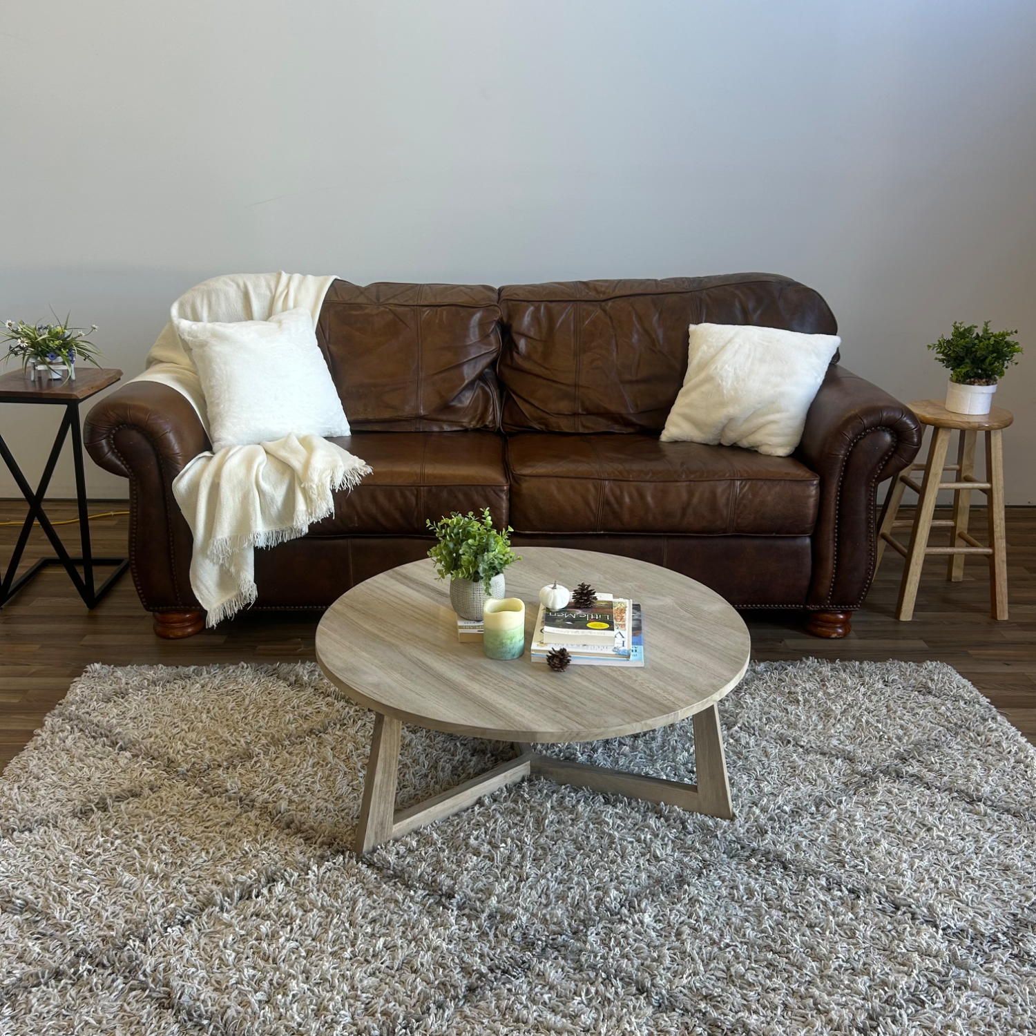 Thomasville Leather couch sofa image | Ivy Store