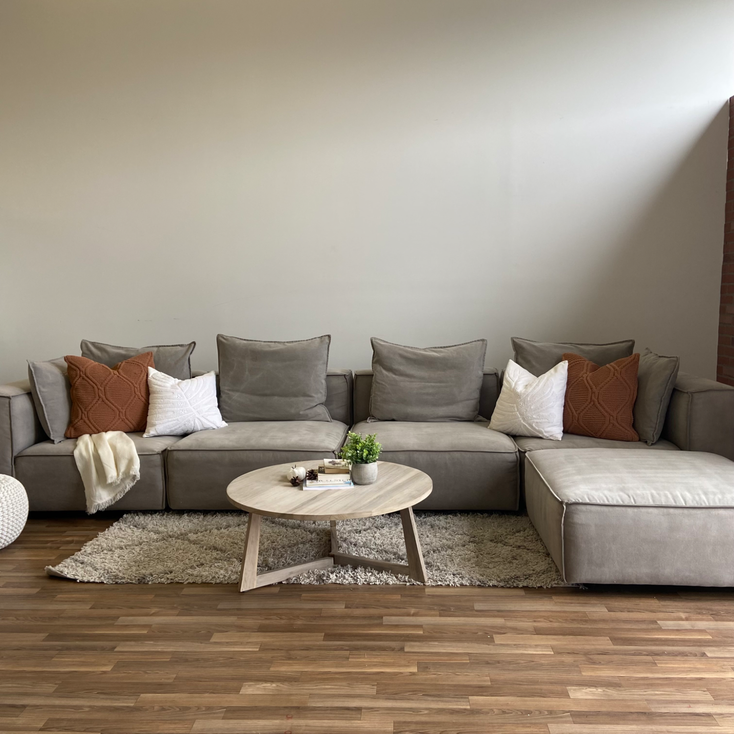 Arhause Coburn 5 pc Sectional in Gray image | Ivy Store