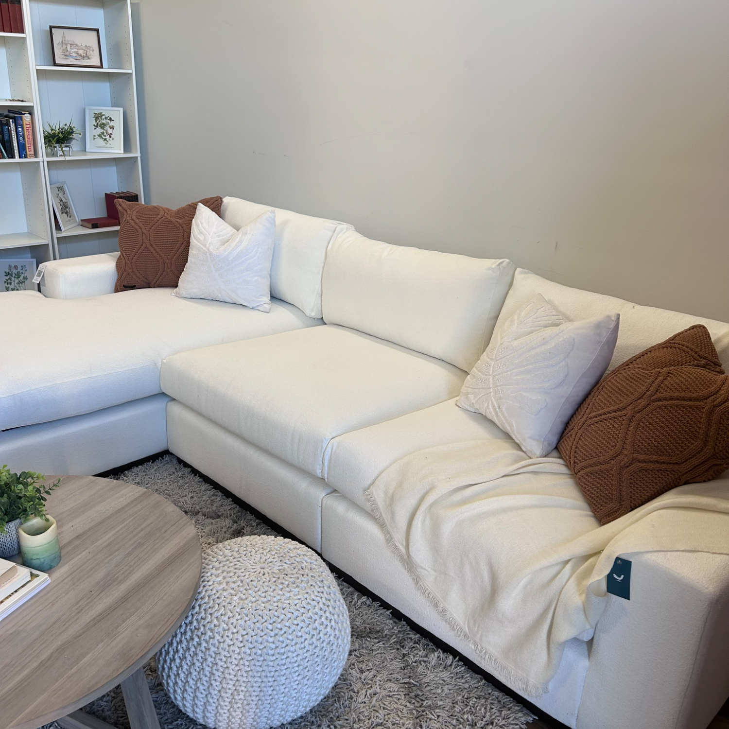 Sectional couch Joybird Holt - delivery available  image | Ivy Store