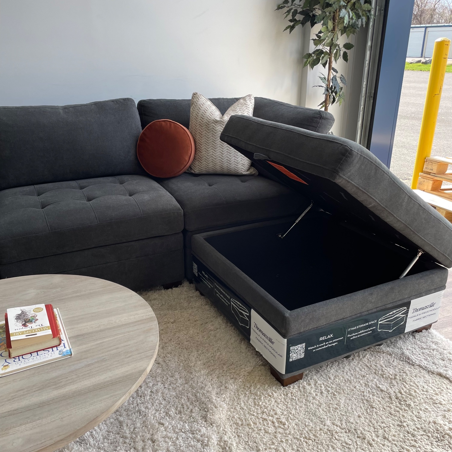 Thomasville Tisdale Sectional couch Modular image | Ivy Store