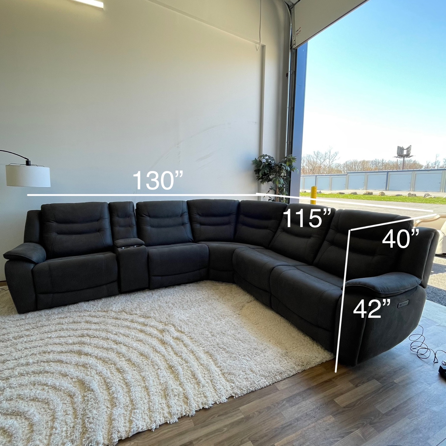 Thomasville Kelsee Powered recliner Image #2 | Ivy Store