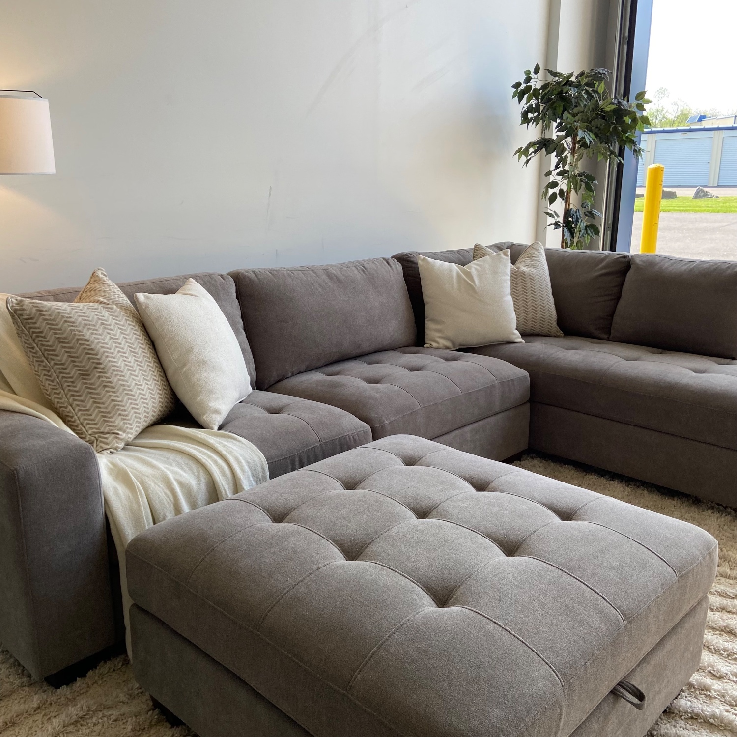 Like New Thomasville sectional couch with ottoman Image #1 | Ivy Store