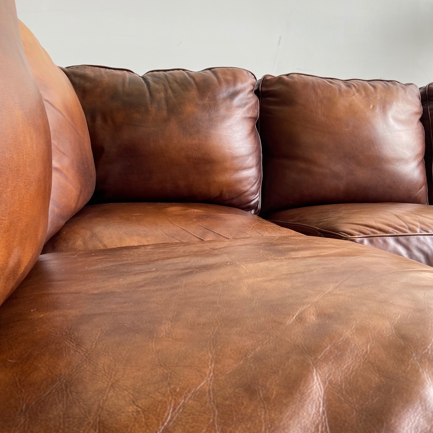 Thomasville Genuine Leather sectional Couch Sofa image | Ivy Store